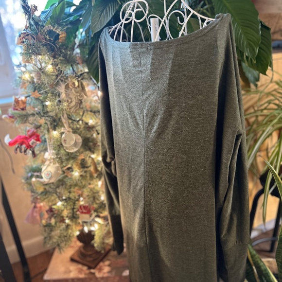 Poetsky slouchy off shoulder green tunic - Picture 2 of 2